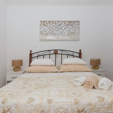 Pihler * Makarska