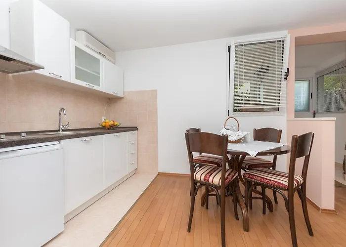 Pihler Apartment *